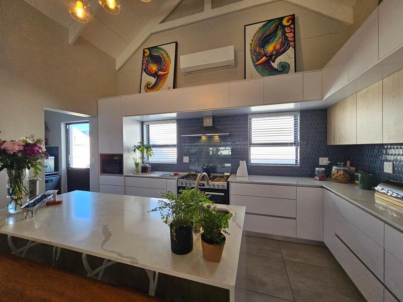 3 Bedroom Property for Sale in Britannia Bay Western Cape